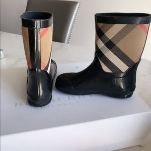Toddler Burberry rain boots